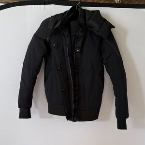 Women’s Lululemon Puffer Jacket